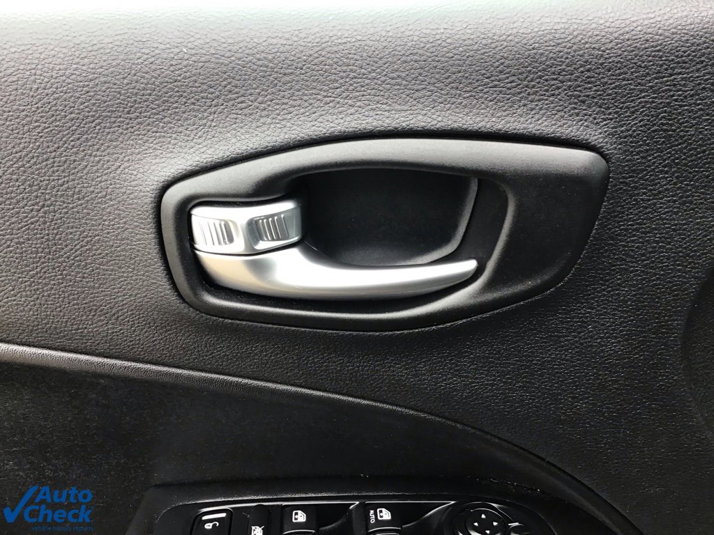 Used 2020 Jeep Compass Latitude w/ Popular Equipment Group image 26