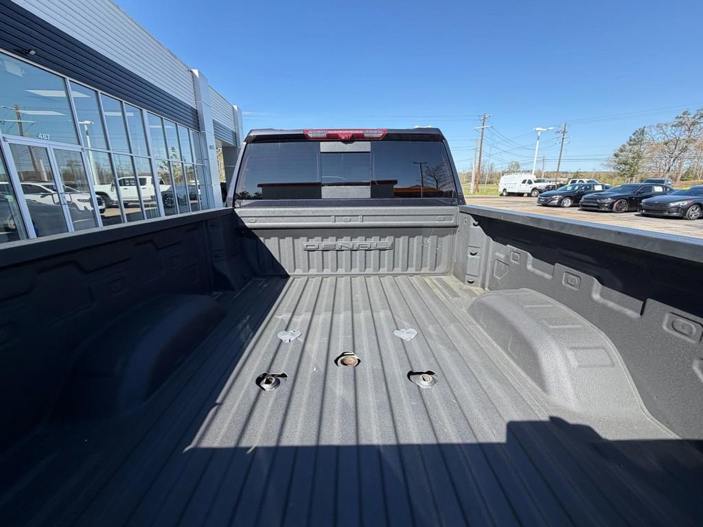 Used 2024 GMC Sierra 2500 Denali w/ Denali Reserve Package image 8
