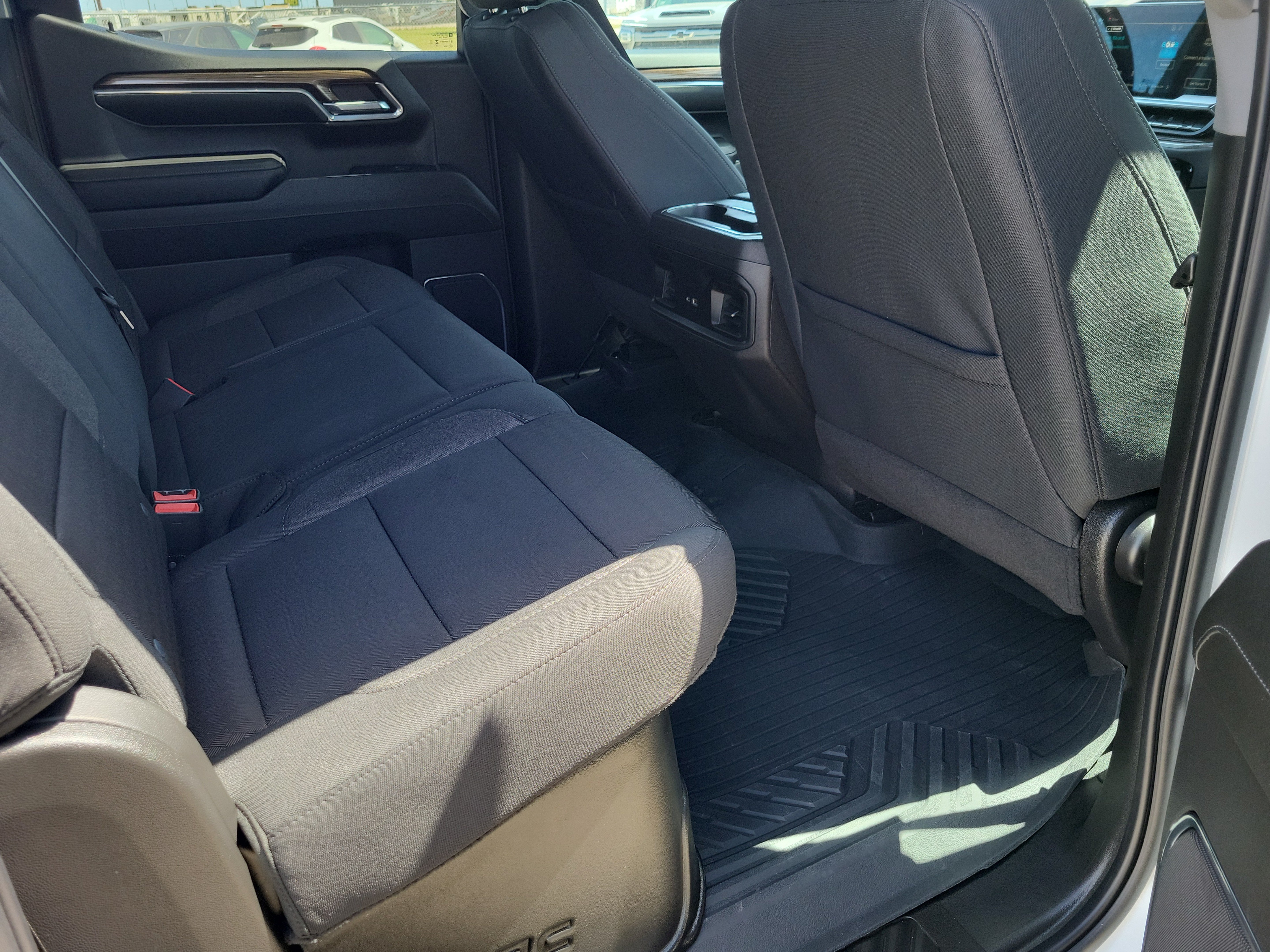 Used 2024 Chevrolet Silverado 1500 LT Trail Boss w/ Convenience Package II AWD/4WD image 11