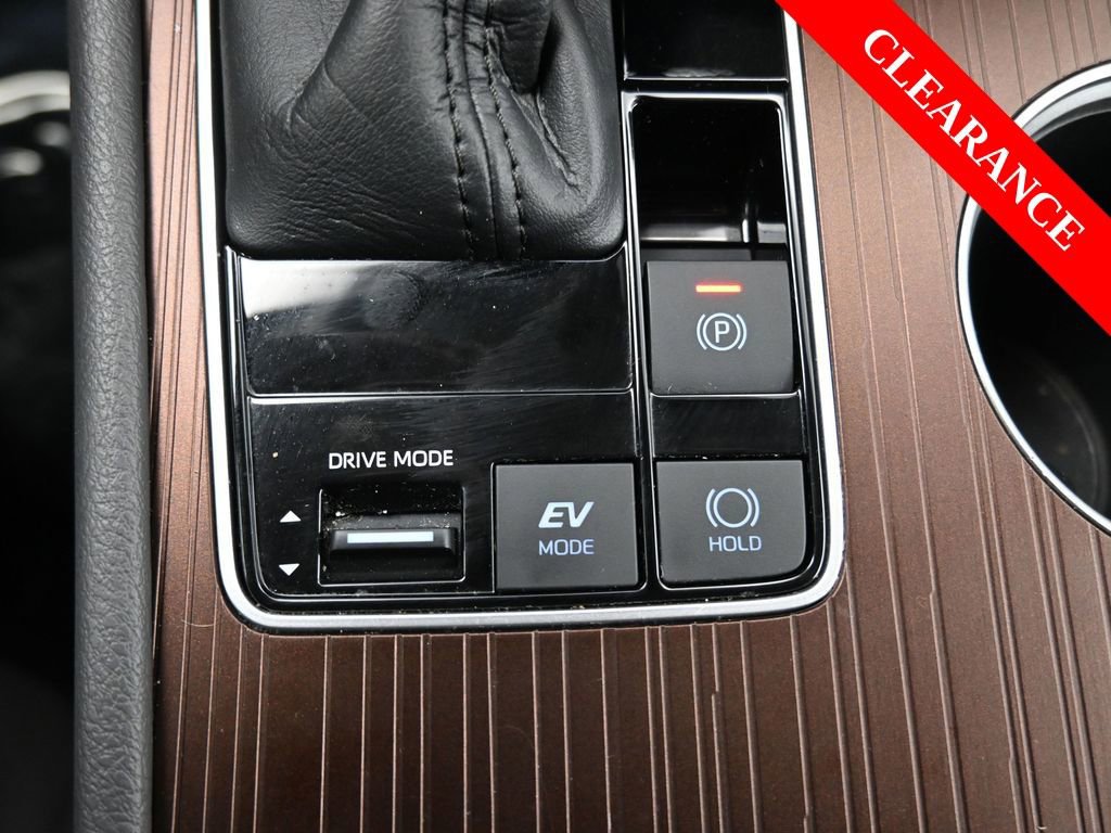 Used 2022 Toyota Sienna XLE image 31