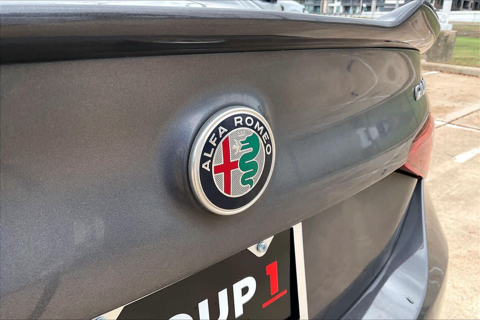 Used 2018 Alfa Romeo Giulia Ti Sport w/ Quick Order Package 22U Sport RWD image 30