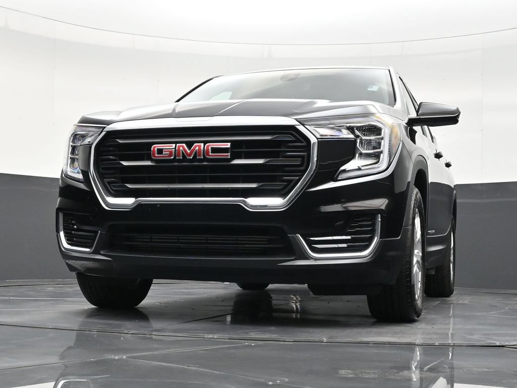 Used 2024 GMC Terrain SLE w/ Driver Convenience Package FWD image 24