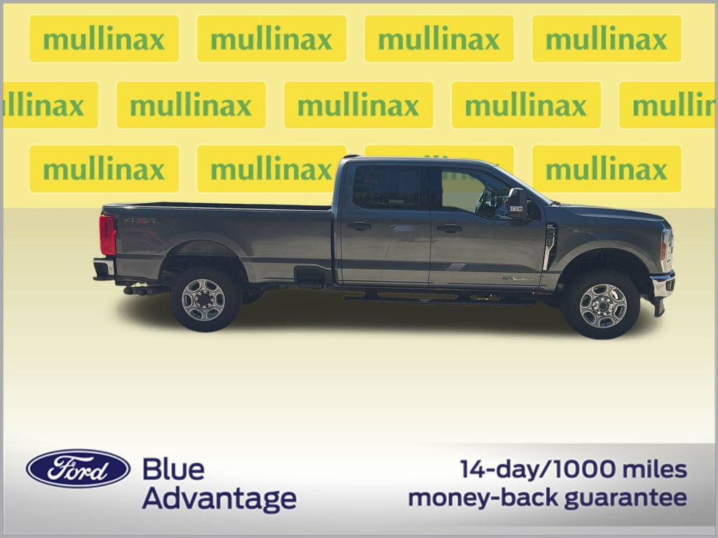 Used 2025 Ford F350 XLT AWD/4WD image 2