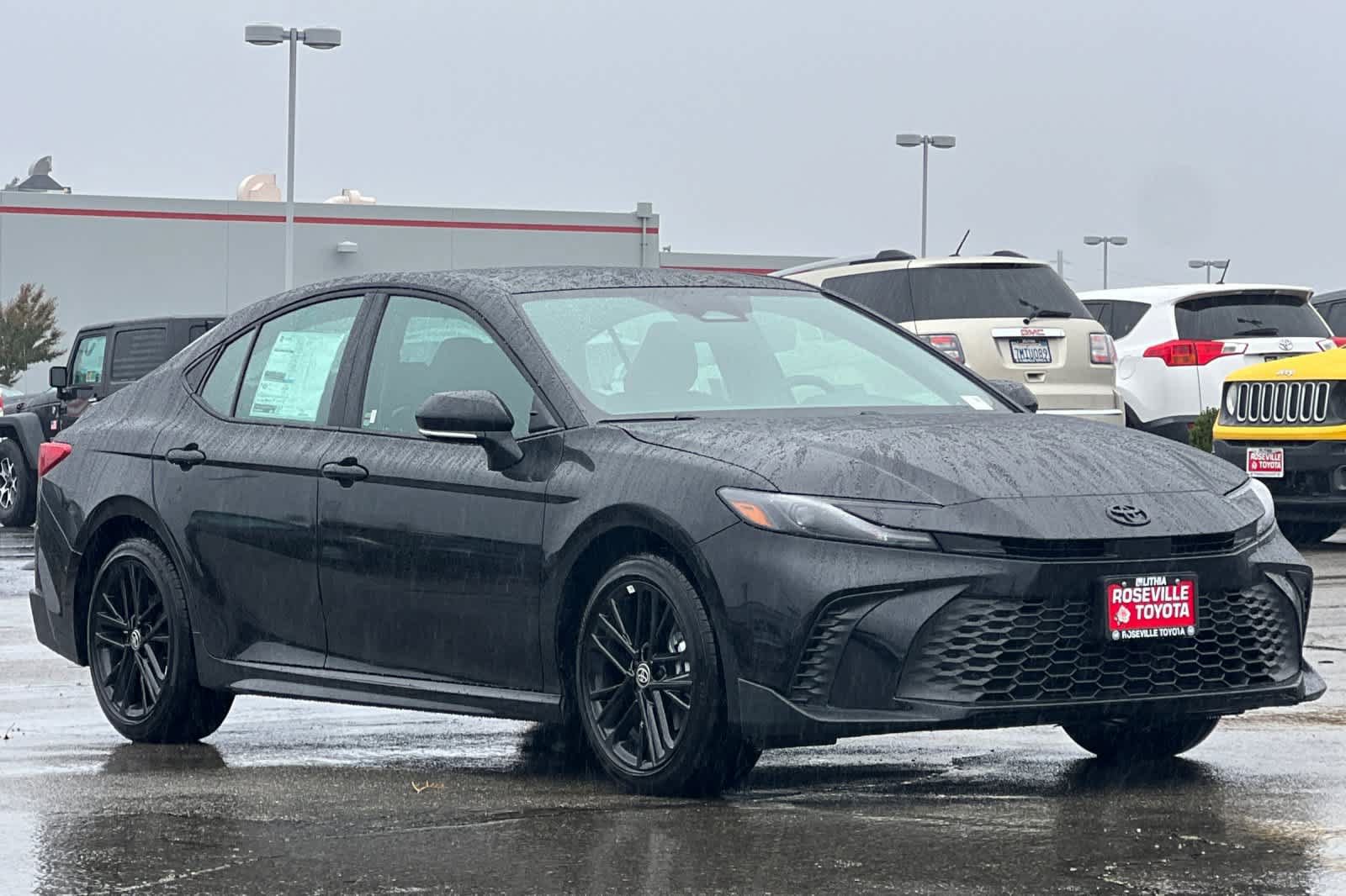 New 2026 Toyota Camry SE FWD image 9