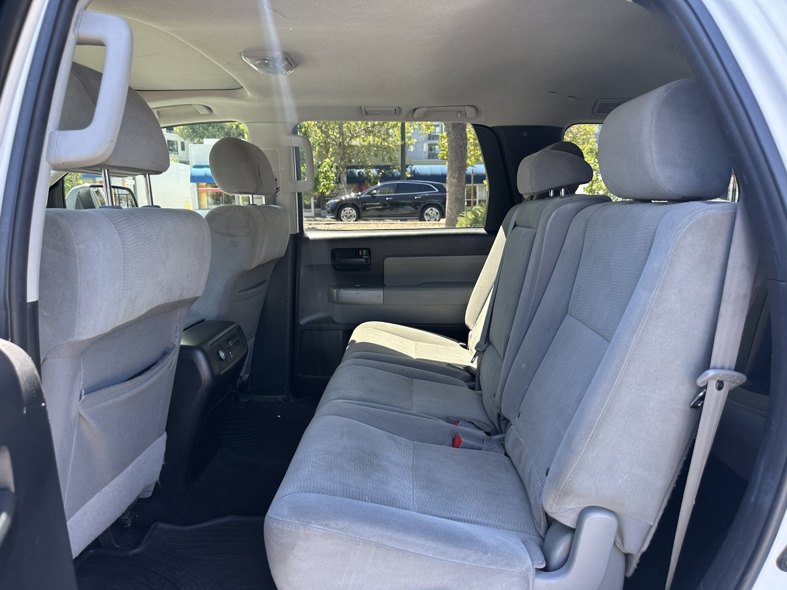 Used 2015 Toyota Sequoia SR5 AWD/4WD image 24