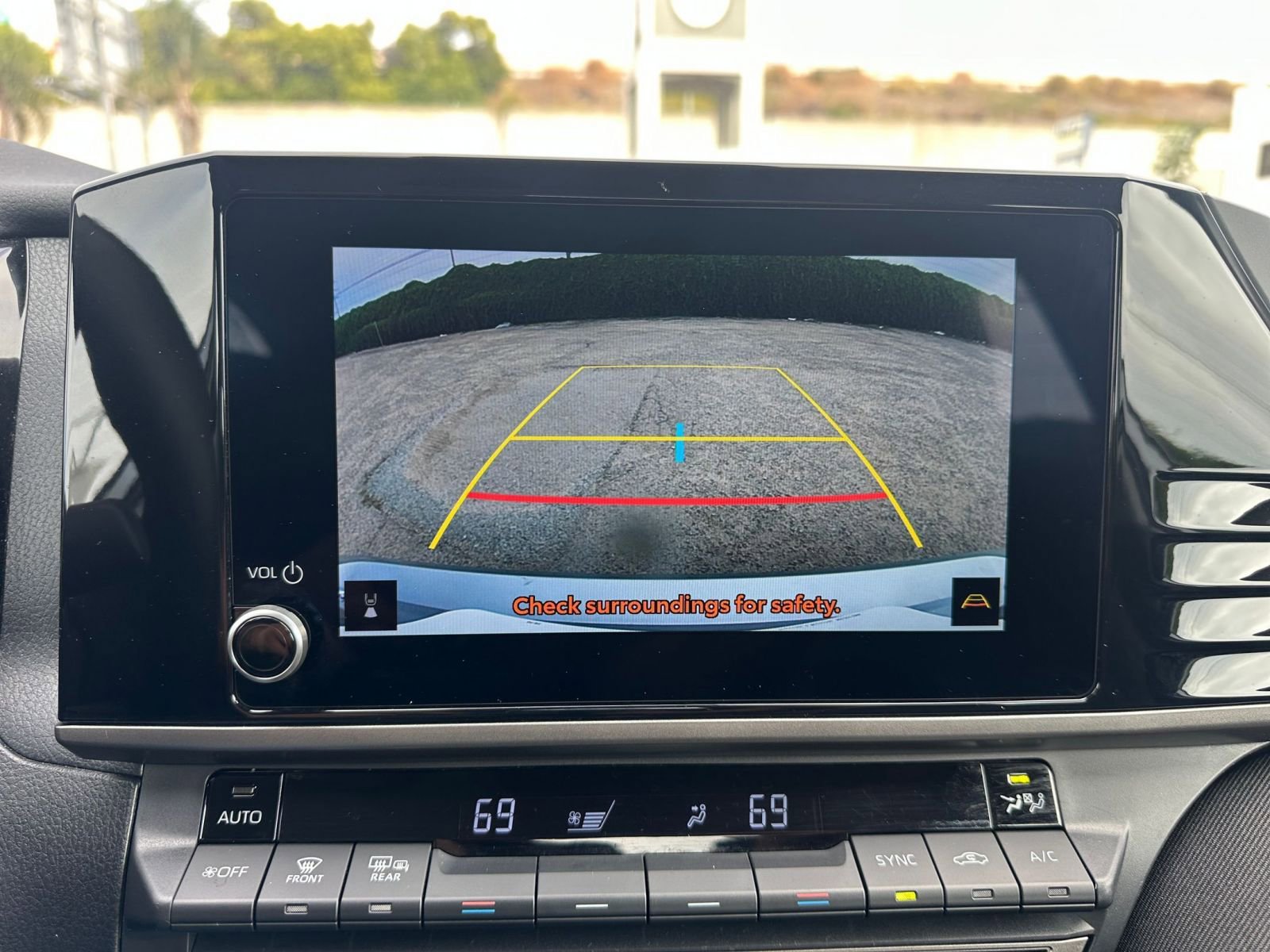 Used 2025 Toyota Camry LE image 17