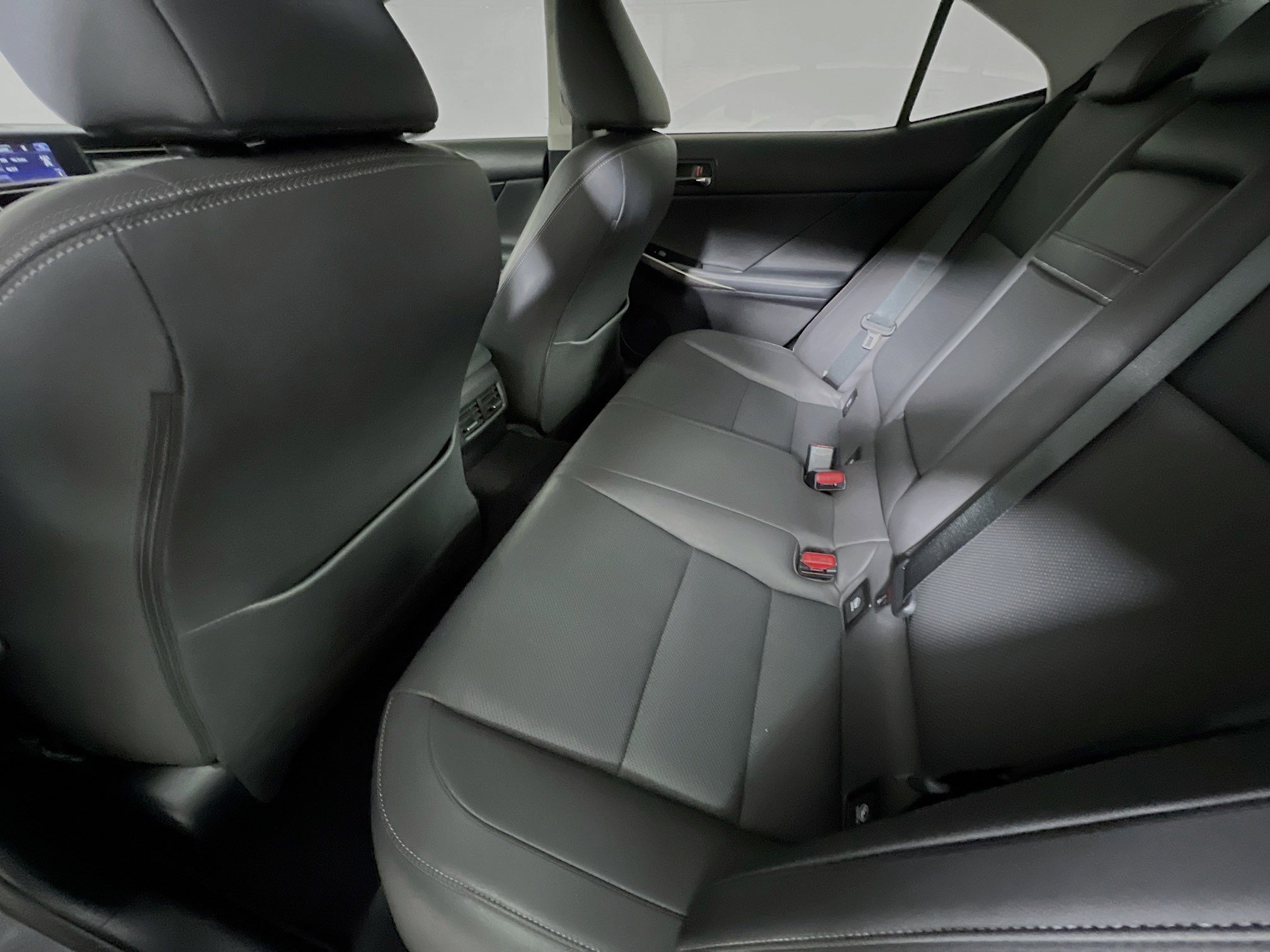 Used 2016 Lexus IS 200t w/ Navigation System Package image 29