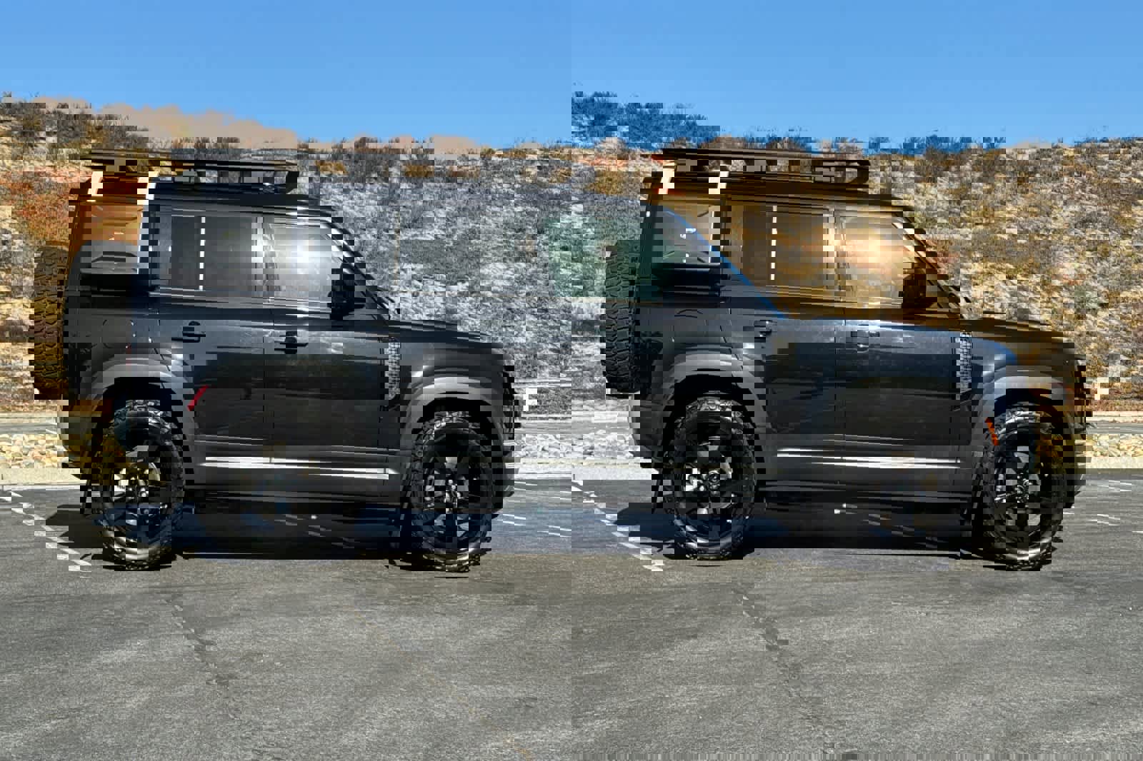 Used 2020 Land Rover Defender 110 HSE image 6