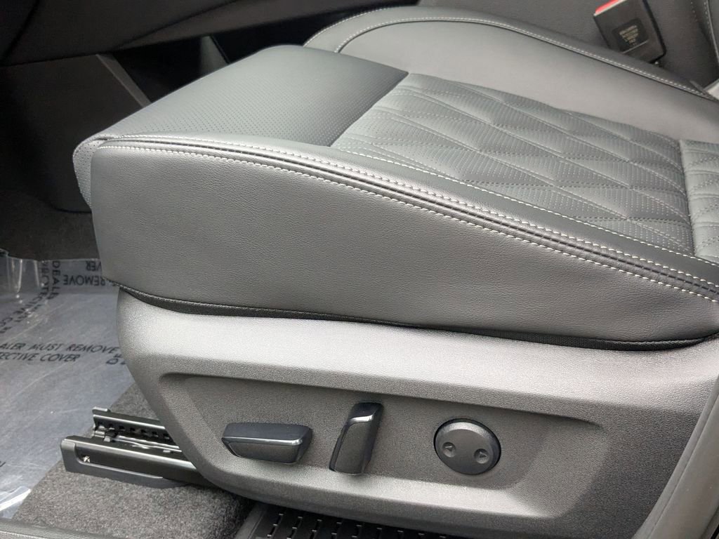 New 2026 Nissan Rogue Platinum image 13