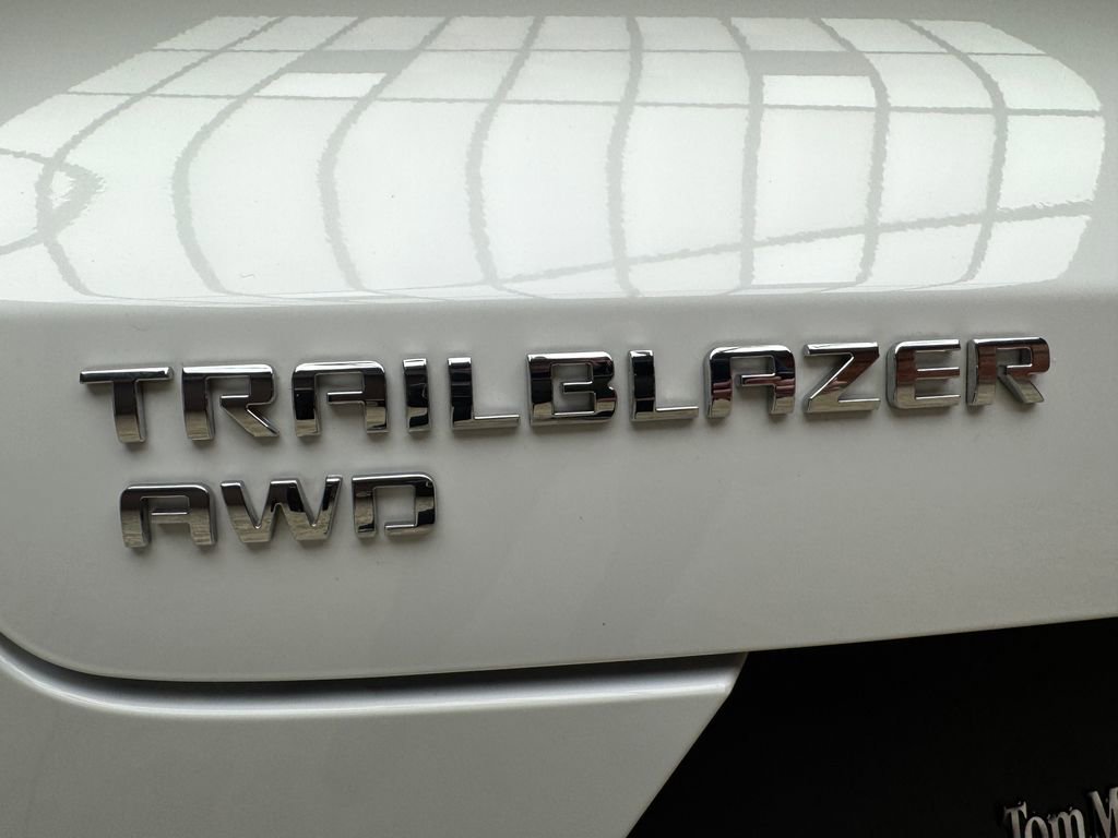 Used 2023 Chevrolet TrailBlazer ACTIV AWD/4WD image 3