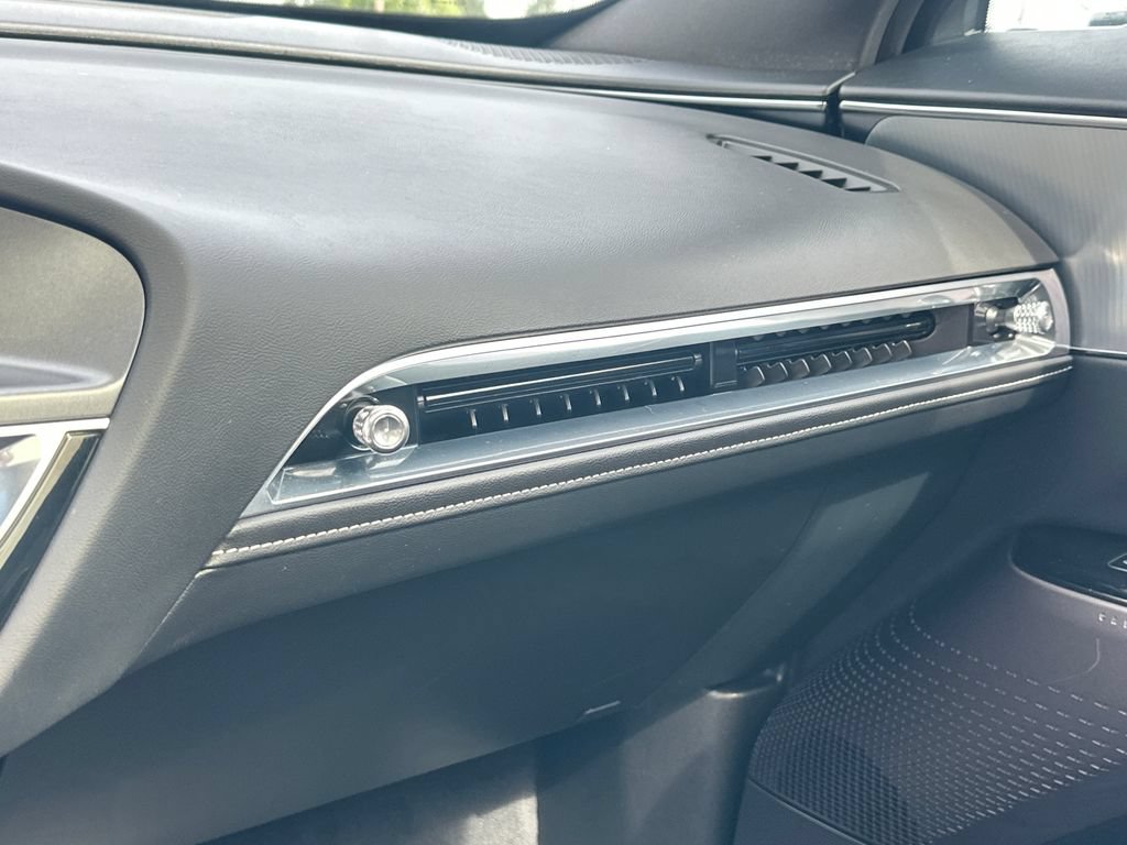 Used 2024 Cadillac Lyriq Tech AWD/4WD image 20