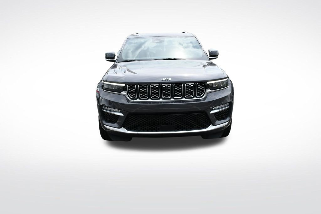 Used 2023 Jeep Grand Cherokee Summit AWD/4WD image 11