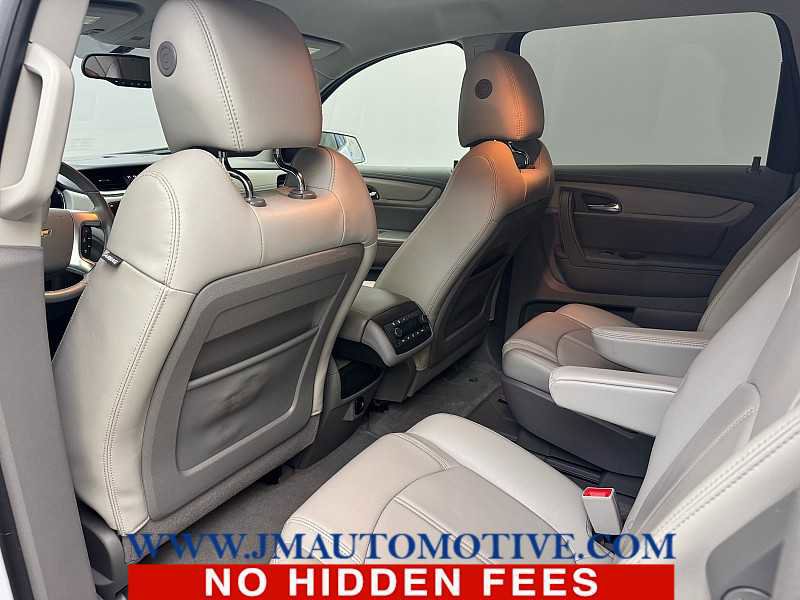 Used 2017 Chevrolet Traverse LT image 17