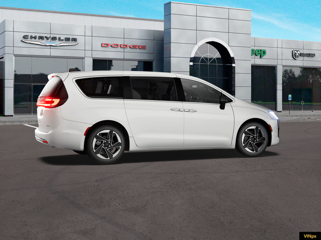New 2027 Chrysler Pacifica Limited FWD image 15