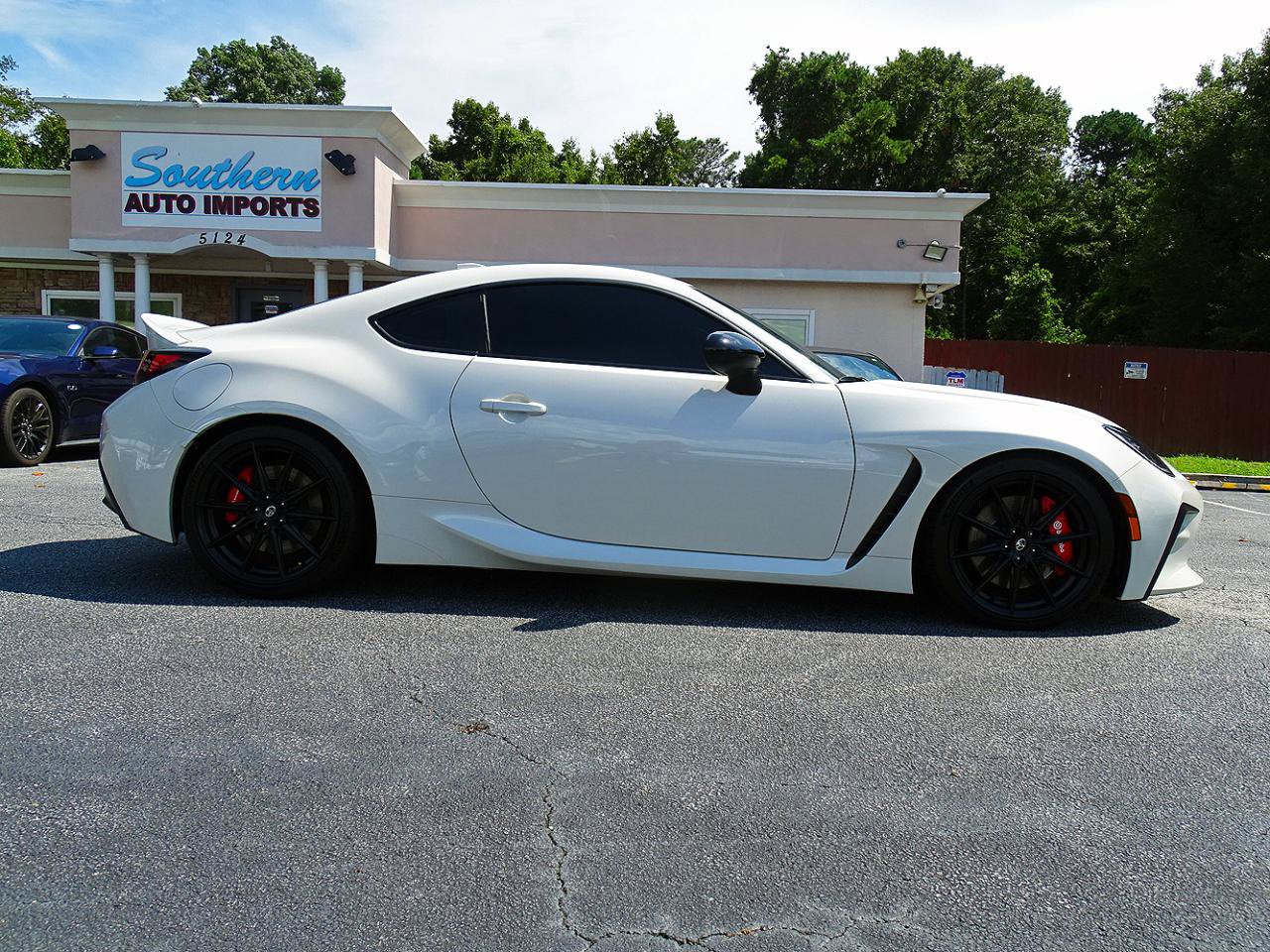 Used 2025 Toyota GR86 Premium w/ Performance Package RWD image 11
