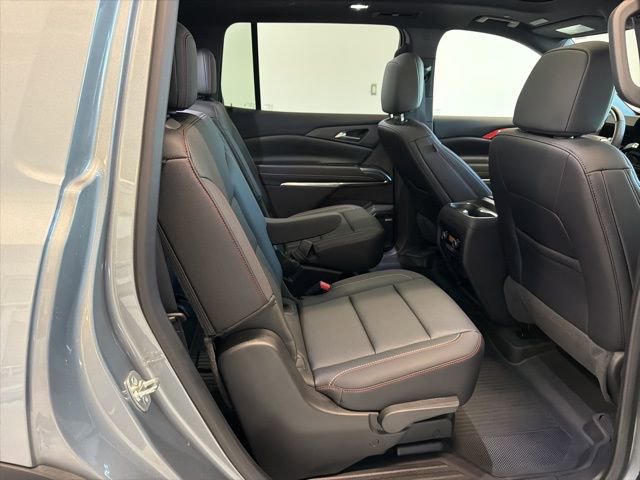 Used 2025 Chevrolet Traverse Z71 w/ Enhanced Driving Package image 44