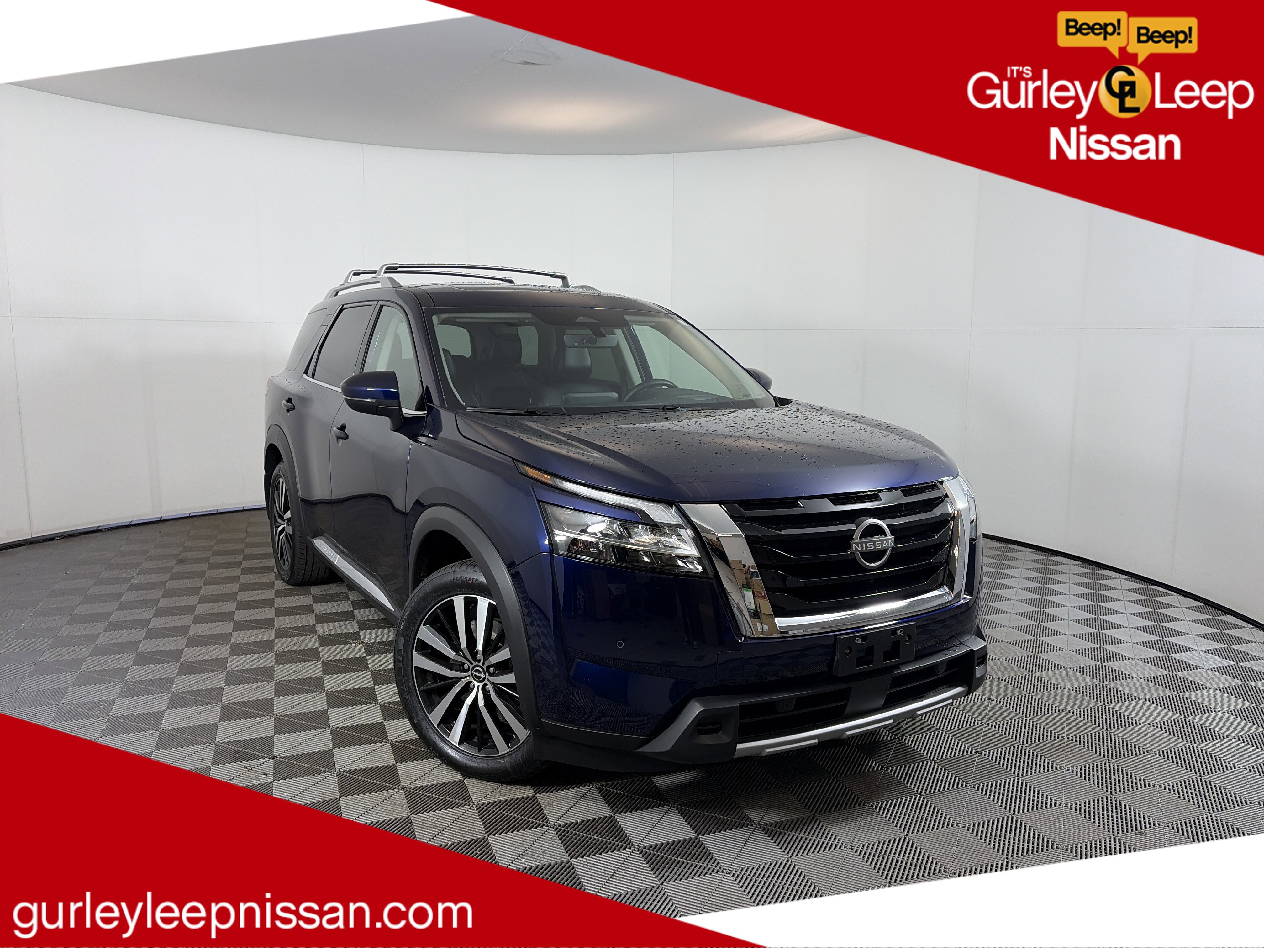 Used 2024 Nissan Pathfinder Platinum w/ Cargo Package