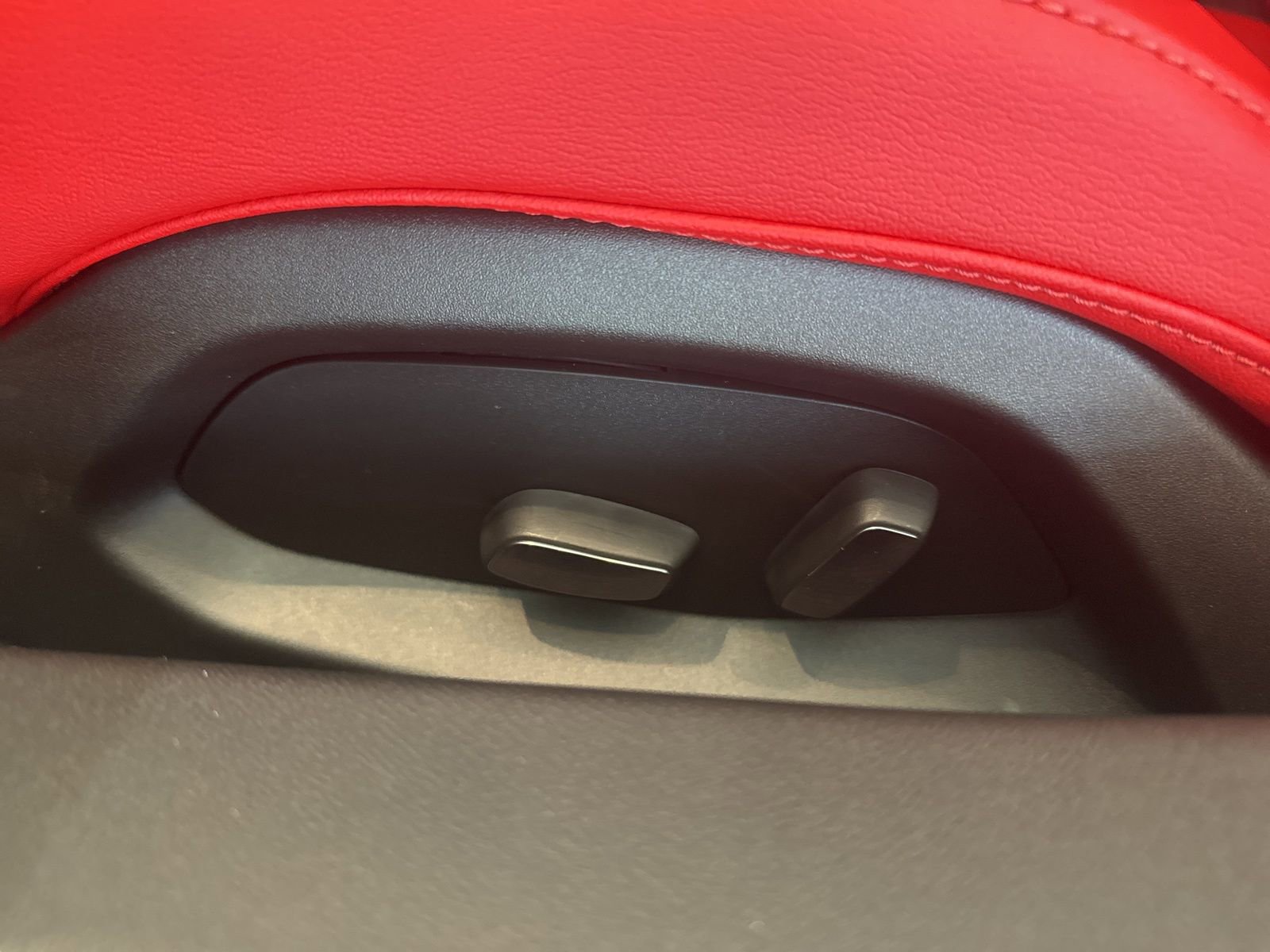 New 2026 Chevrolet Corvette Stingray Convertible w/ Battery Protection Package image 15