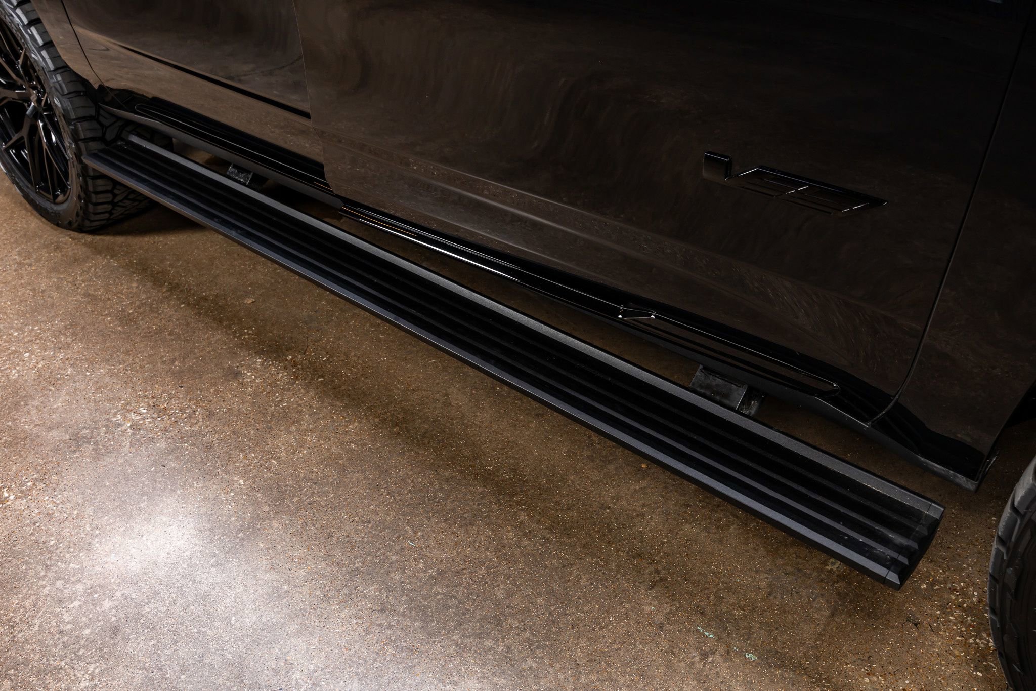 Used 2026 Cadillac Escalade ESV V image 13