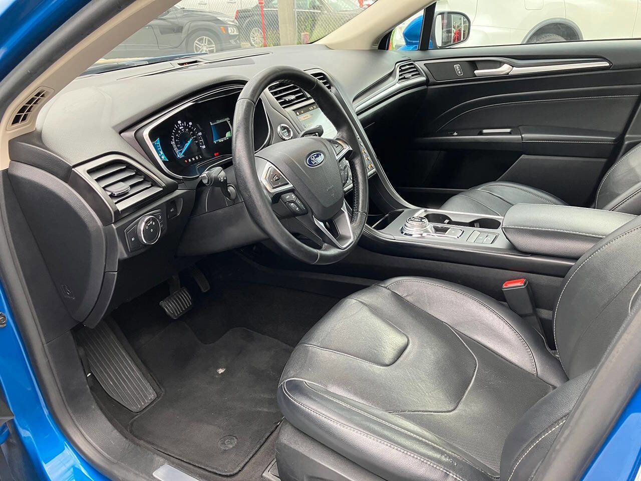 Used 2019 Ford Fusion Titanium FWD image 15