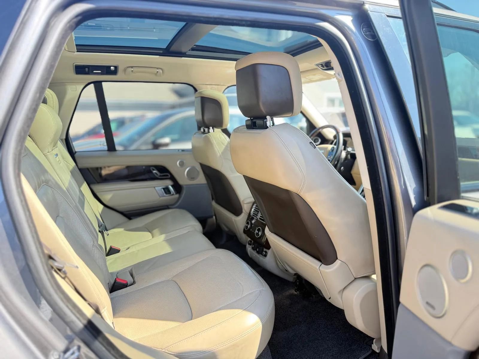 Used 2018 Land Rover Range Rover Supercharged AWD/4WD image 10