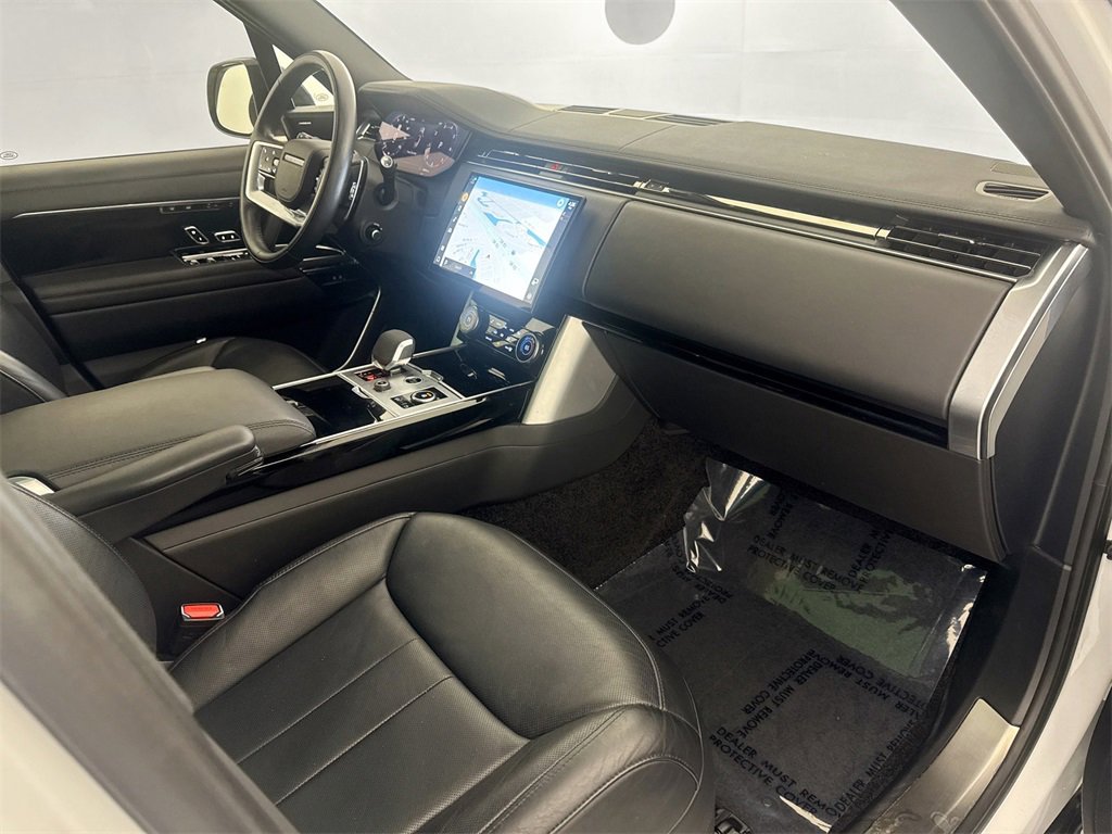 Certified 2023 Land Rover Range Rover SE image 29