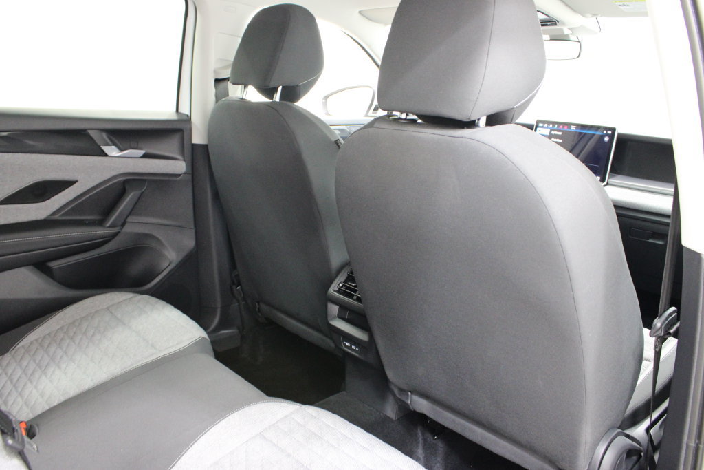 Used 2026 Volkswagen Tiguan S FWD image 18