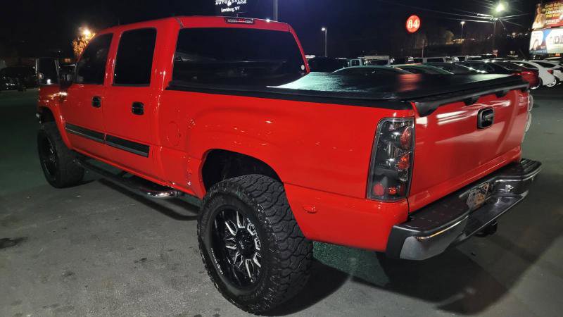 Used 2004 Chevrolet Silverado 2500 LT w/ Skid Plate Package image 10