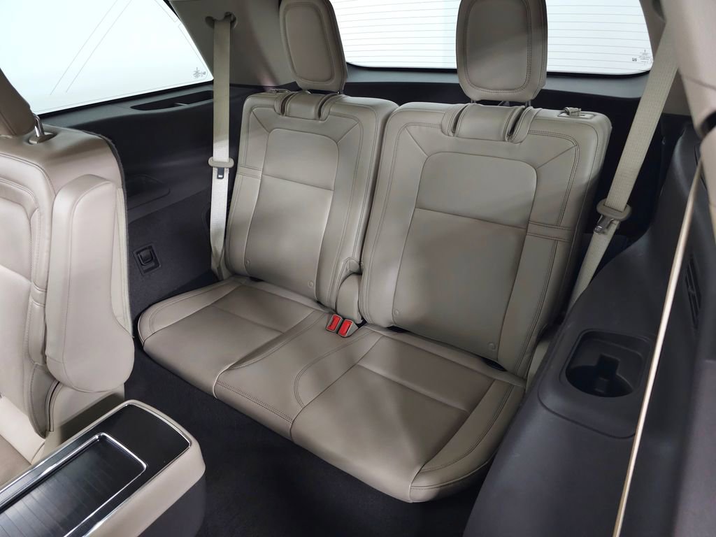 Used 2020 Lincoln Aviator Reserve w/ Equipment Group 201A AWD/4WD image 38