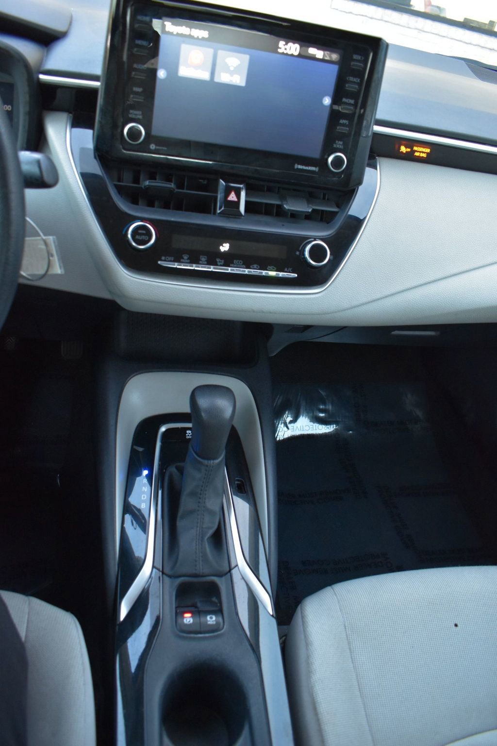 Used 2022 Toyota Corolla LE image 28