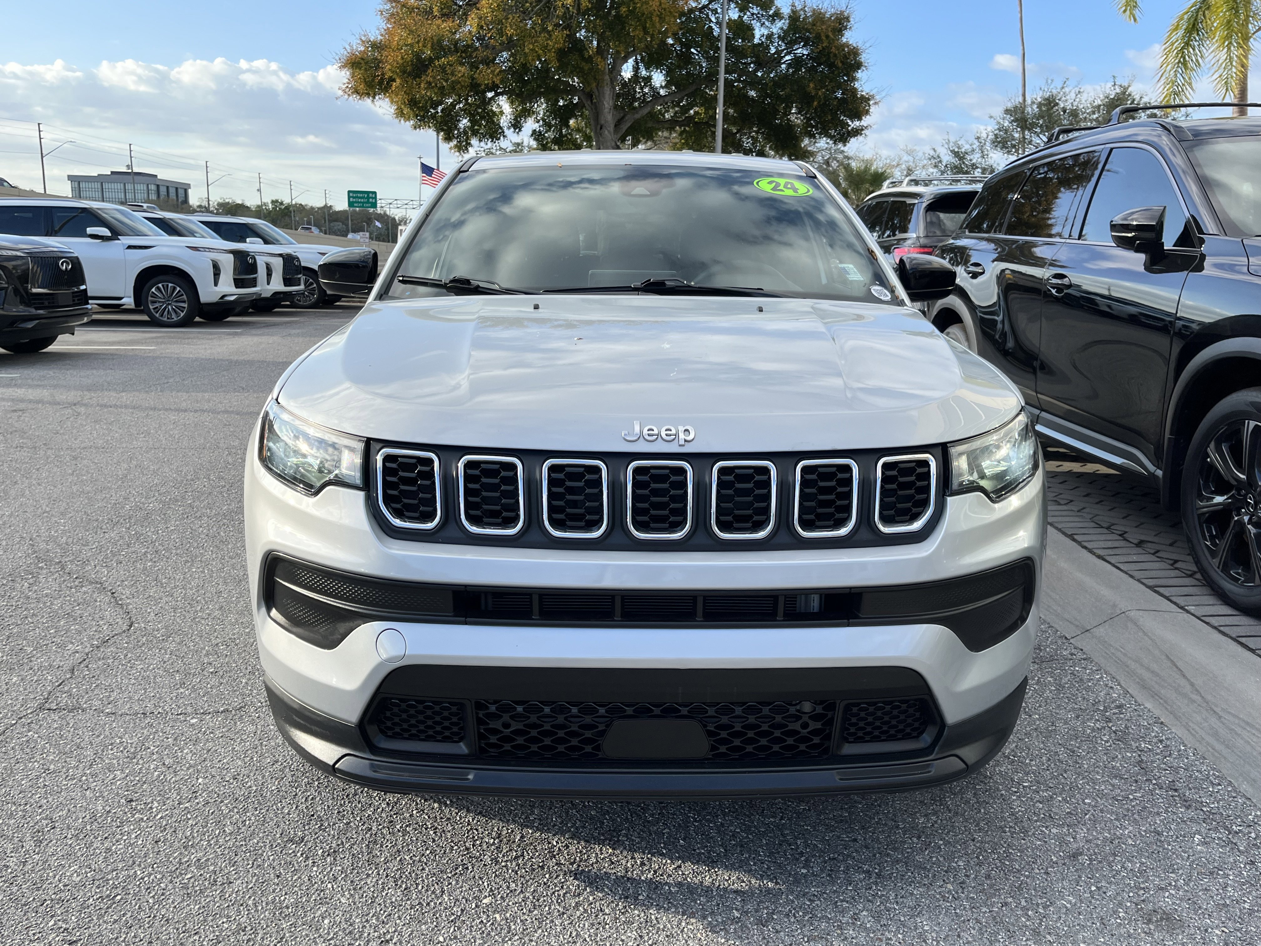 Used 2024 Jeep Compass Sport image 12