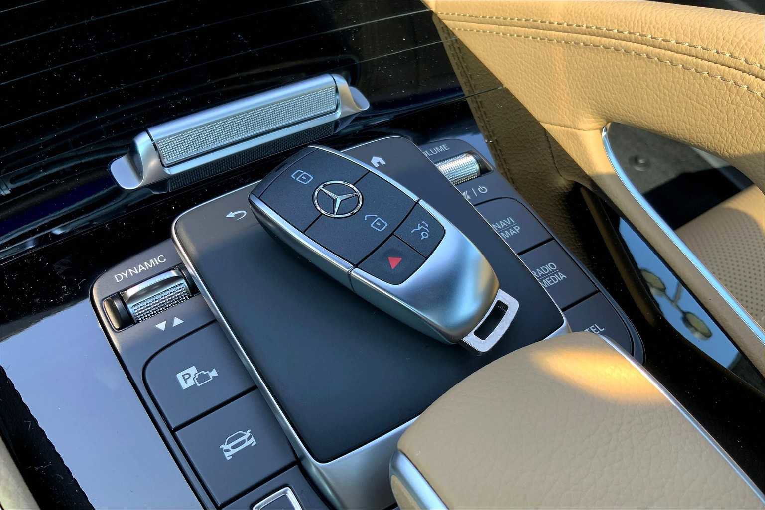 New 2026 Mercedes-Benz GLS 450 4MATIC image 21