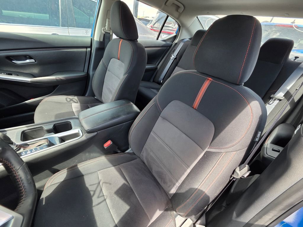 Used 2025 Nissan Sentra SR FWD image 11