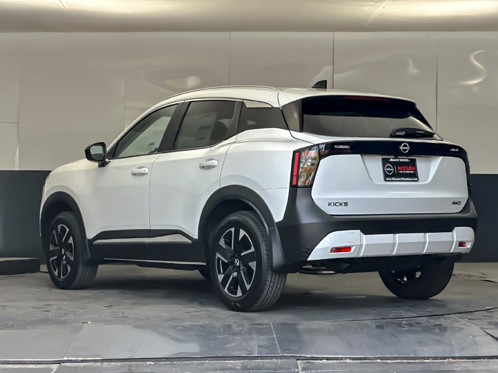 New 2027 Nissan Kicks SV w/ SV Premium Package AWD/4WD image 5