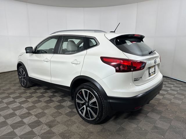Used 2018 Nissan Rogue Sport SL w/ SL Premium Package image 5