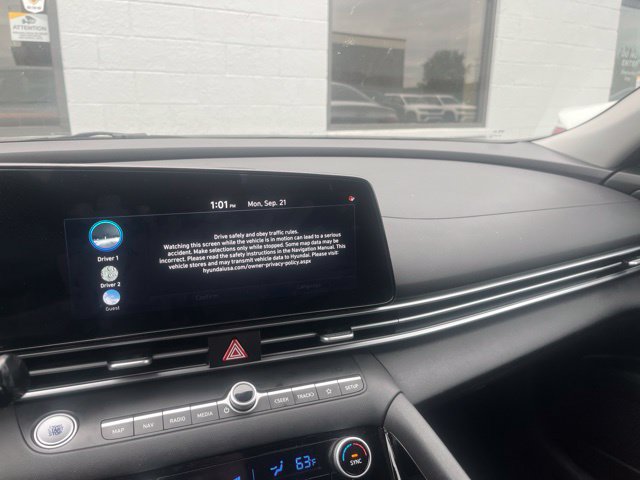 Used 2024 Hyundai Elantra Limited FWD image 13
