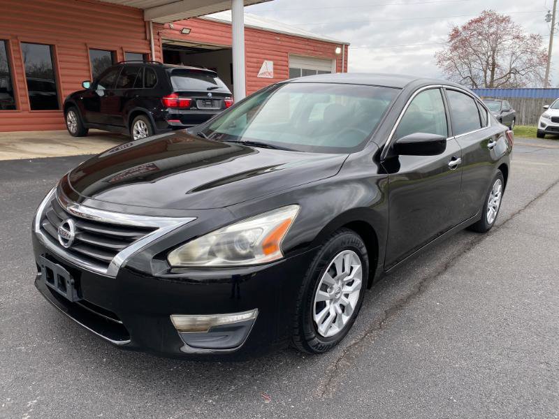 Used 2013 Nissan Altima 2.5 S image 2