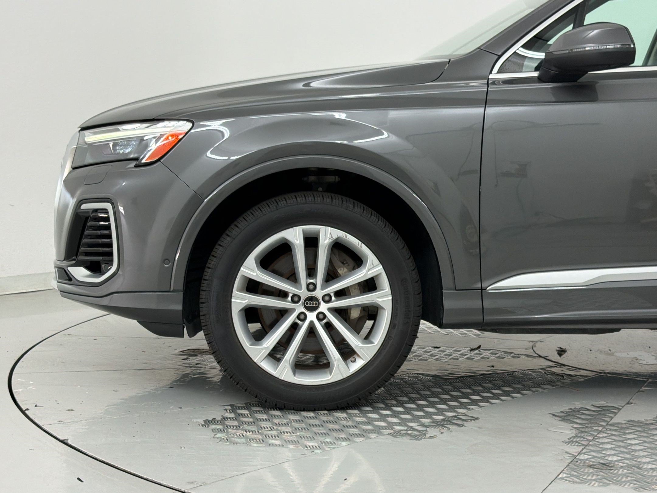 Used 2025 Audi Q7 3.0T Premium Plus AWD/4WD image 26