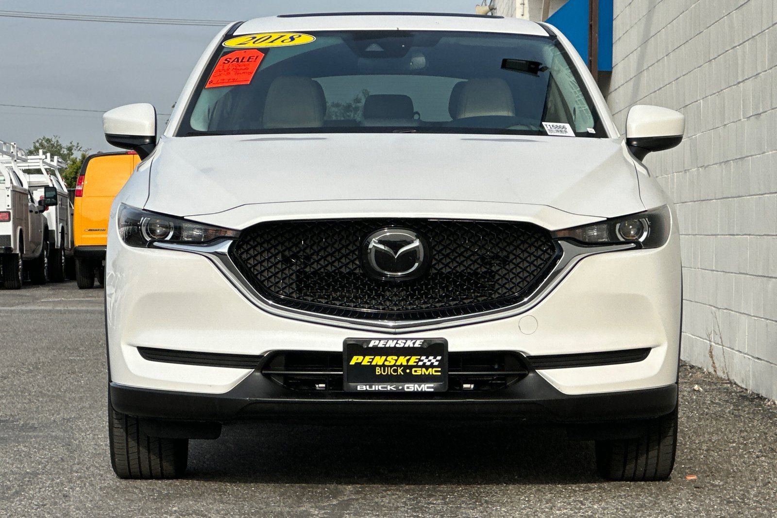 Used 2018 MAZDA CX-5 Touring w/ Preferred Equipment Package FWD image 9