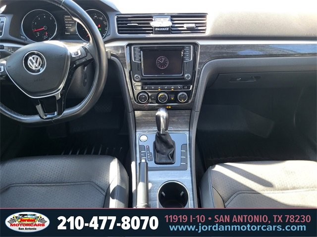 Used 2018 Volkswagen Passat 2.0T SE image 14