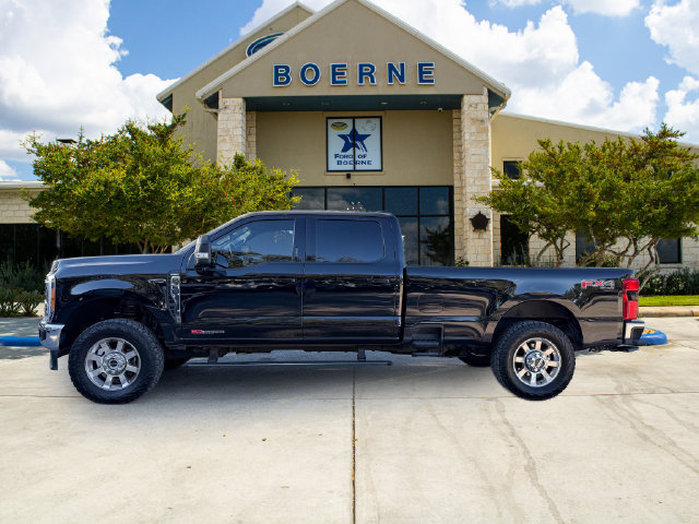 Used 2023 Ford F350 Lariat w/ Lariat Ultimate Package AWD/4WD image 2