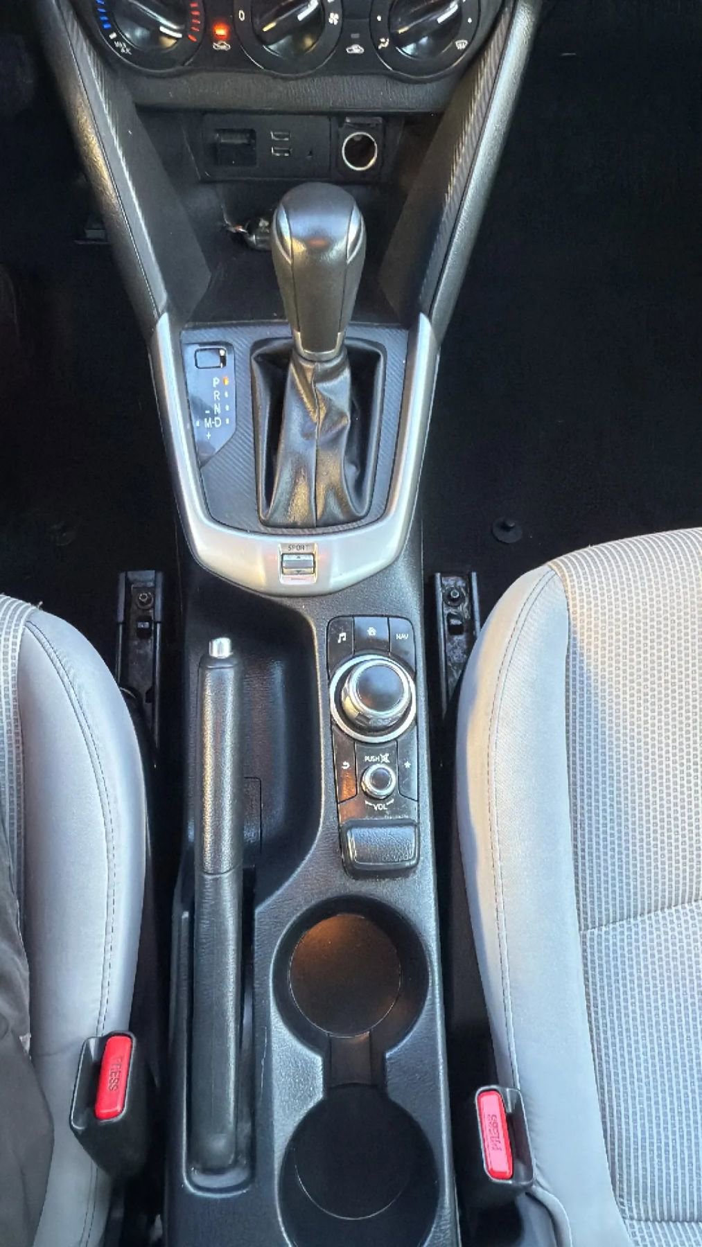 Used 2019 Toyota Yaris L FWD image 20