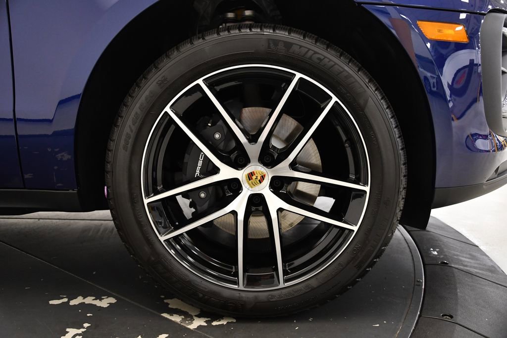 Certified 2025 Porsche Macan image 19