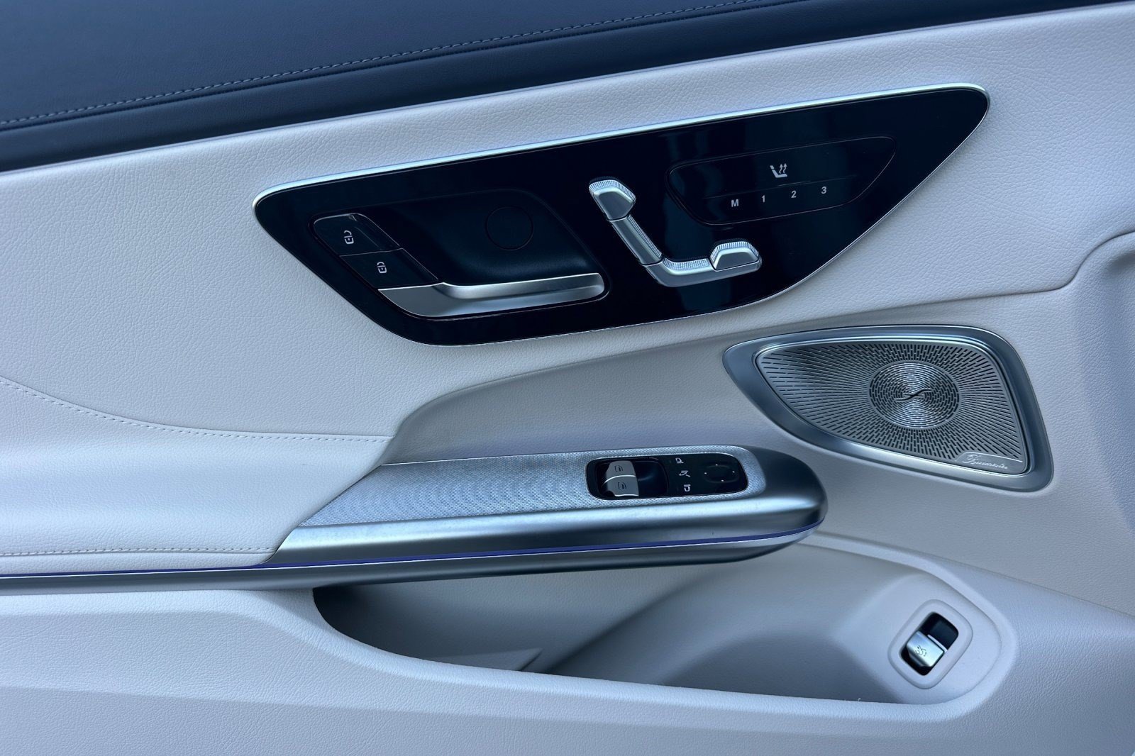 New 2026 Mercedes-Benz CLE 300 4MATIC Coupe image 12