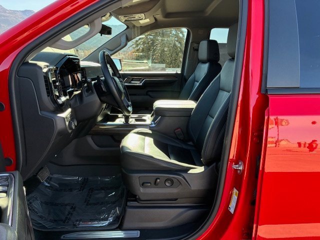 Used 2024 Chevrolet Silverado 1500 LT Trail Boss w/ LT Trail Boss Premium Package image 11