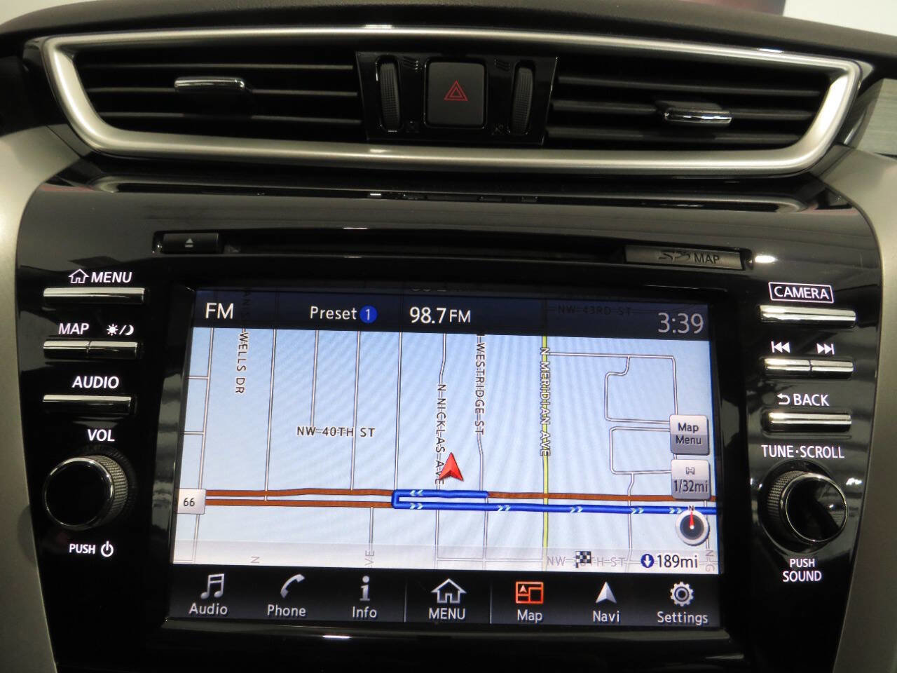 Used 2015 Nissan Murano Platinum w/ Platinum Technology Package FWD image 18