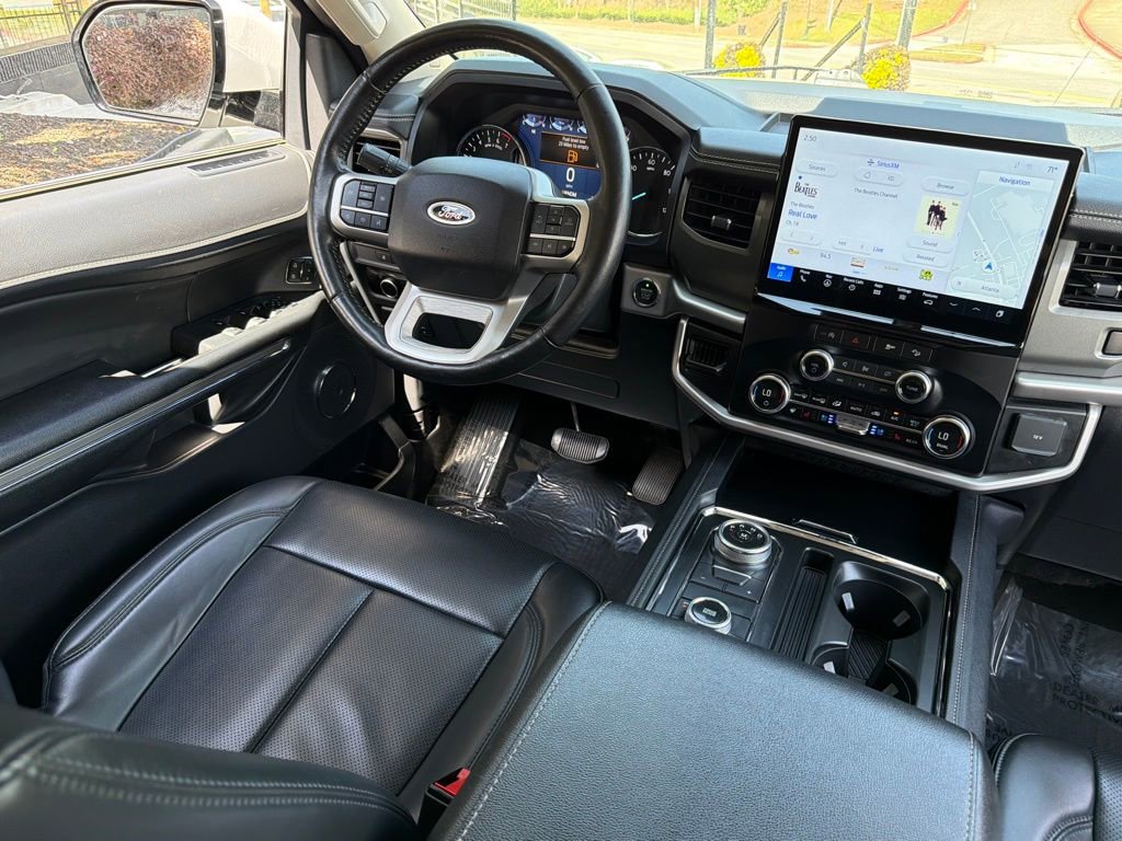 Used 2024 Ford Expedition XLT image 43