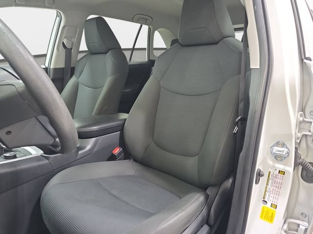 Certified 2025 Toyota RAV4 LE AWD/4WD image 12