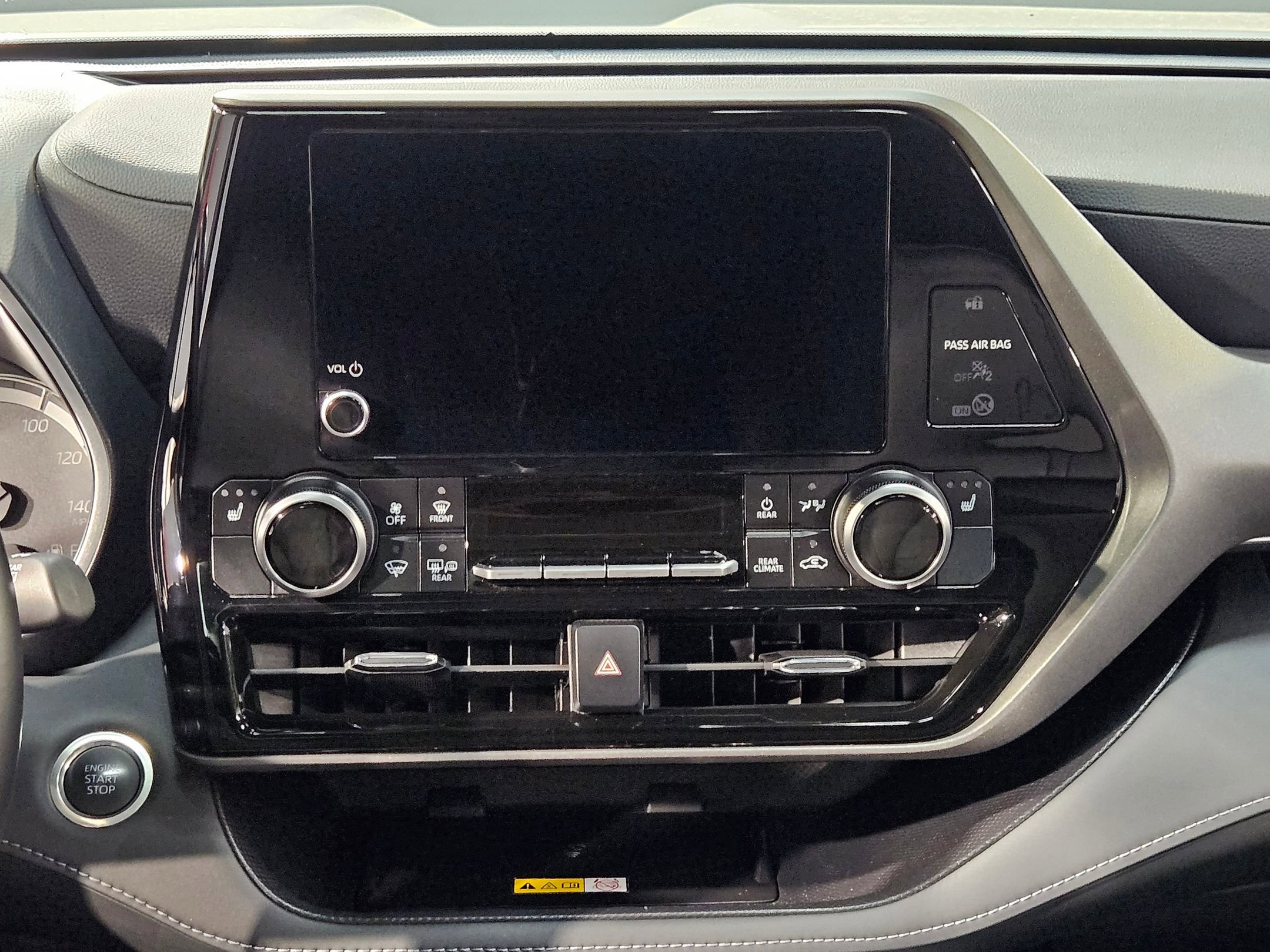 Certified 2025 Toyota Highlander XLE AWD/4WD image 16