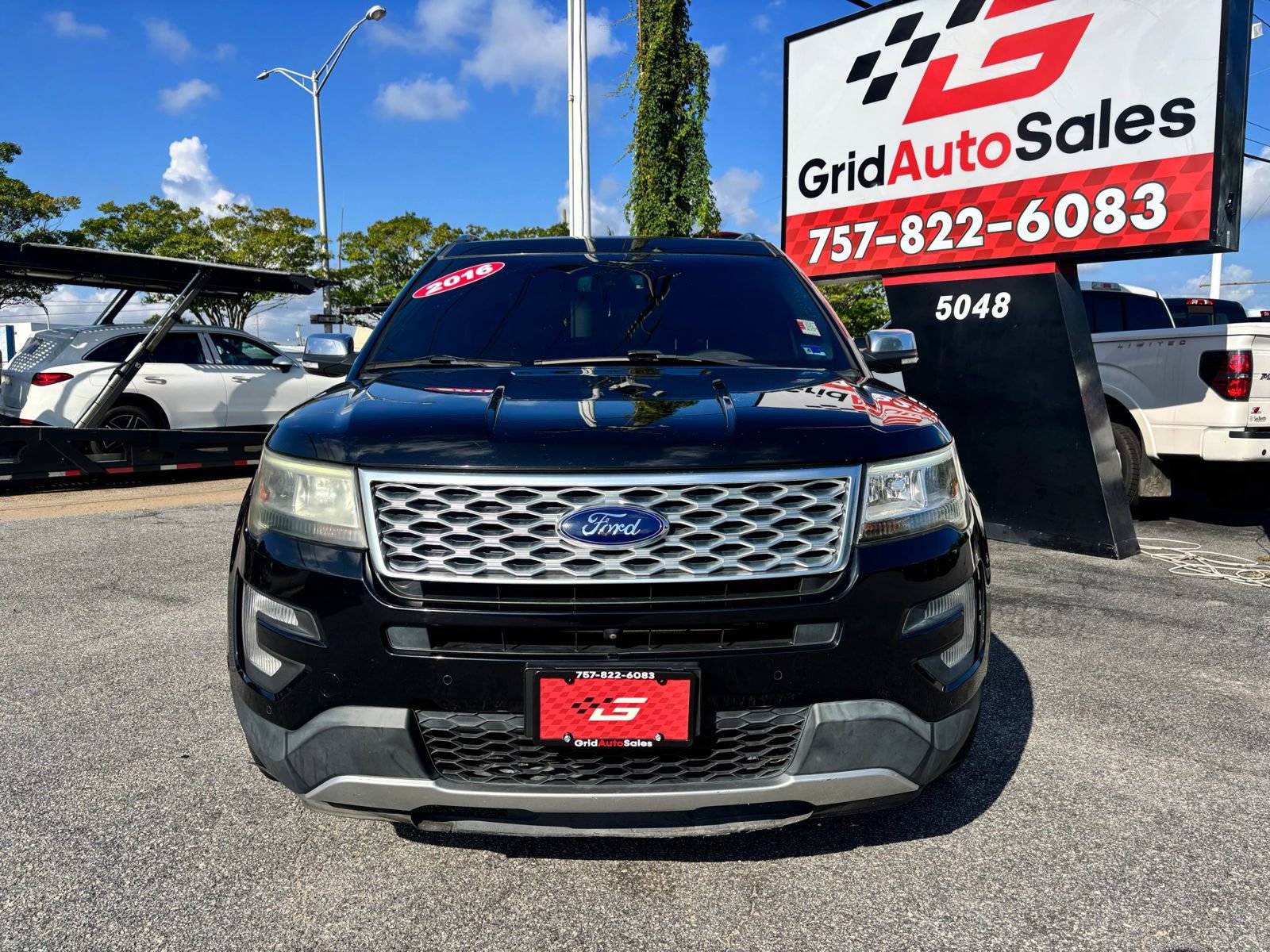 Used 2016 Ford Explorer Platinum AWD/4WD image 8